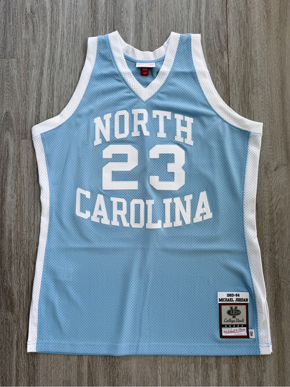 Mitchell & Ness Carolina Tar Heels College Vault Michael Jordan L Jersey, NwoT